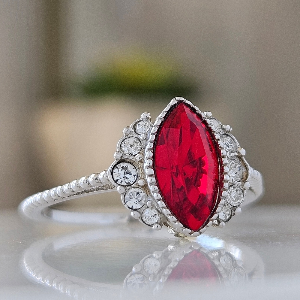 Marquise Red Swarovski Ring, 925 Sterling Silver Ruby Collection - Picture 4 of 5